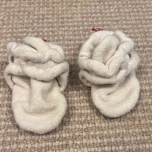 Zutano Soft creamy White Baby Booties- 12m